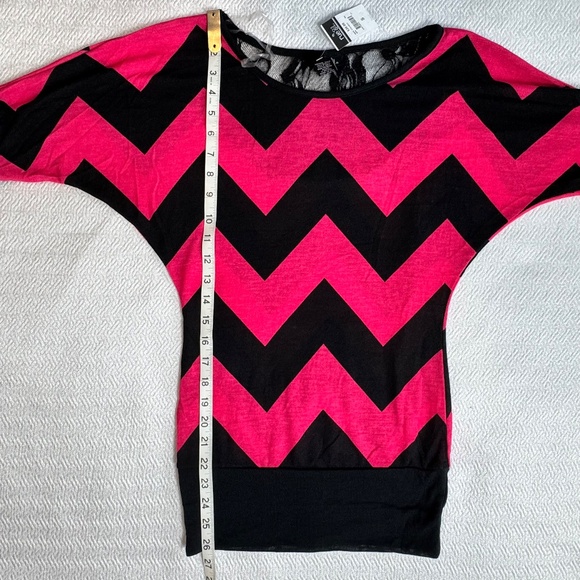 NWT - Retro Y2K Pink Black Chevron Dolman Sleeve Tee Size S New Wave Preppy Pop - Picture 8 of 9
